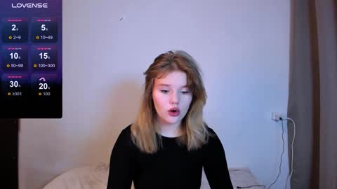 Snapshot of mina27372 chatting on January 7, 1:28 am hi Im Mina online show from January 7, 1:28 am