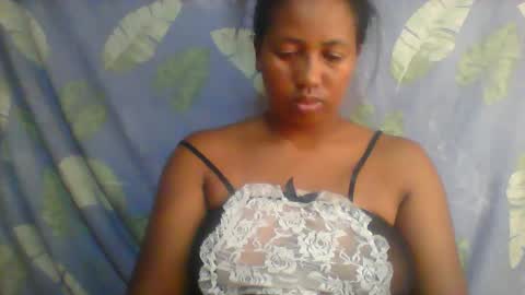 Snapshot of minie4tina chatting on March 10, 10:28 am Minie4Tina online show from March 10, 10:28 am