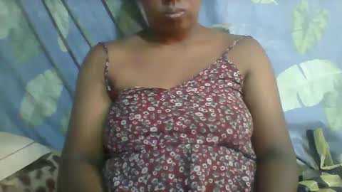 Snapshot of minie4tina chatting on February 27, 9:29 am Minie4Tina online show from February 27, 9:29 am