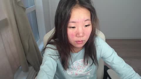 Snapshot of mira_g chatting on March 12, 11:20 am mira_g online show from March 12, 11:20 am