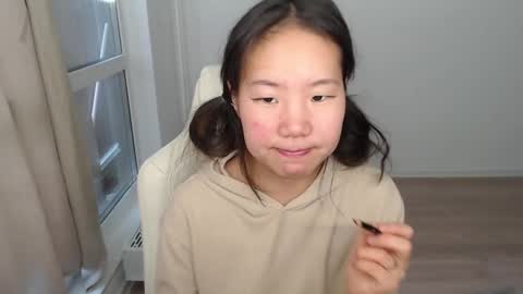 Snapshot of mira_g chatting on February 11, 10:25 am mira_g online show from February 11, 10:25 am