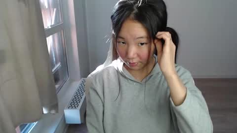 Snapshot of mira_g chatting on February 21, 12:17 pm mira_g online show from February 21, 12:17 pm