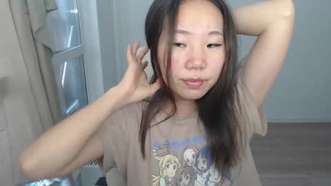 Snapshot of mira_g chatting on February 25, 12:49 pm mira_g online show from February 25, 12:49 pm