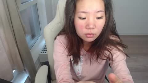 Snapshot of mira_g chatting on March 10, 11:45 am mira_g online show from March 10, 11:45 am