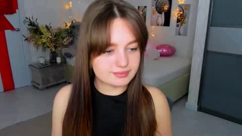 Emma online show from March 5, 1:31 am