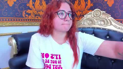 Snapshot of mishell_lovely chatting on September 9, 12:16 pm Mishell online show from September 9, 12:16 pm