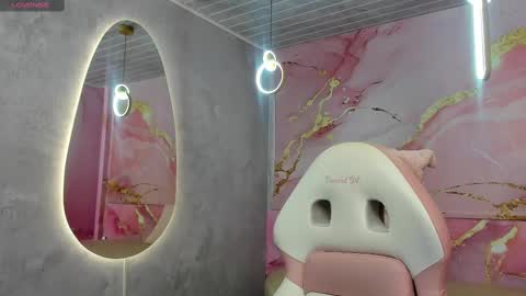 Snapshot of miss__luna_ chatting on September 17, 10:19 am miss__luna_ online show from September 17, 10:19 am
