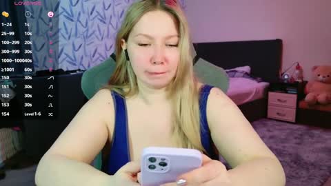 Snapshot of miss_anna909 chatting on March 10, 3:20 pm Anna online show from March 10, 3:20 pm