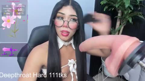 Snapshot of miss_blowjob4u chatting on September 16, 2:24 am miss_blowjob4u online show from September 16, 2:24 am