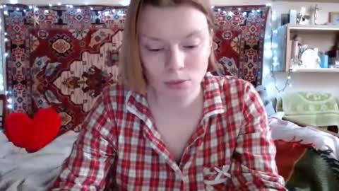 Elis online show from March 11, 12:06 pm