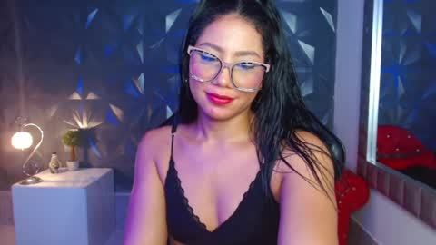 miss_honey1 online show from February 8, 2:47 am