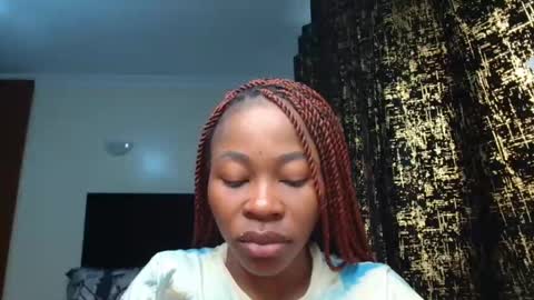 Miss Kiarrafit online show from February 18, 1:11 pm