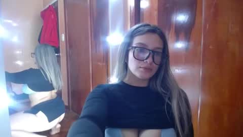 lilieth  online show from February 23, 10:20 pm