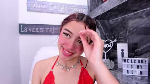 Snapshot of miss_lucyla chatting on February 17, 6:06 pm miss_lucyla online show from February 17, 6:06 pm