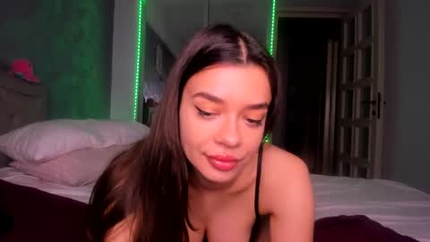 Snapshot of miss_medyson chatting on March 8, 8:00 am miss_medyson online show from March 8, 8:00 am