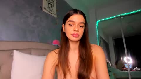 Snapshot of miss_medyson chatting on December 22, 8:47 pm miss_medyson online show from December 22, 8:47 pm