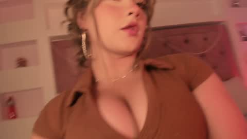 Snapshot of miss_melisaa chatting on January 23, 1:35 pm Melissa online show from January 23, 1:35 pm