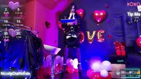Snapshot of miss_nicolesds chatting on February 17, 2:28 pm Miss Nicole online show from February 17, 2:28 pm