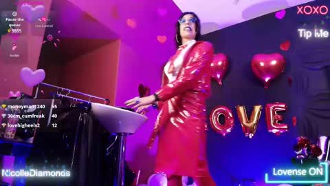 Snapshot of miss_nicolesds chatting on February 17, 5:34 pm Miss Nicole online show from February 17, 5:34 pm