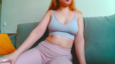 Snapshot of miss_sophy_ chatting on February 19, 8:22 am Sophy online show from February 19, 8:22 am