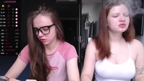 Snapshot of miss_sweetbb chatting on January 29, 3:01 am Bella online show from January 29, 3:01 am