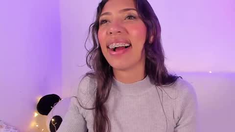 Snapshot of miss_veronica2 chatting on March 3, 12:17 pm Miss Veronica online show from March 3, 12:17 pm