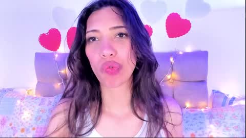 Snapshot of miss_veronica2 chatting on February 13, 5:33 pm Miss Veronica online show from February 13, 5:33 pm