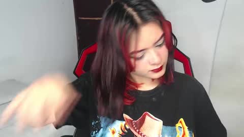 Snapshot of missakamee_420 chatting on January 3, 6:35 pm violeta online show from January 3, 6:35 pm