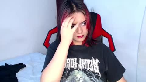 Snapshot of missakamee_420 chatting on January 5, 4:48 pm violeta online show from January 5, 4:48 pm