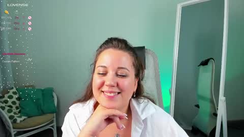 Snapshot of missbecca_ chatting on March 4, 10:46 am Becca online show from March 4, 10:46 am