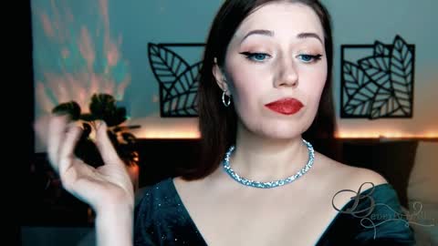 Snapshot of missbeverlymills chatting on January 9, 8:55 pm The divine Beverly online show from January 9, 8:55 pm