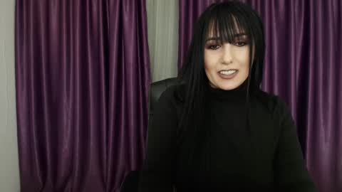 Snapshot of missdyaa chatting on December 29, 12:20 am Miss online show from December 29, 12:20 am