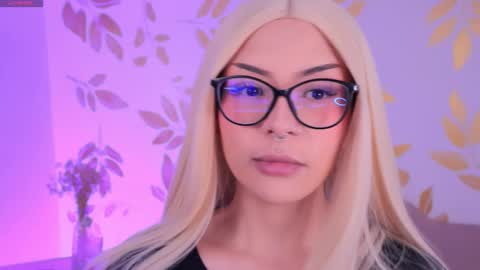Snapshot of misselektra__ chatting on September 10, 4:46 am ELEKTRA online show from September 10, 4:46 am
