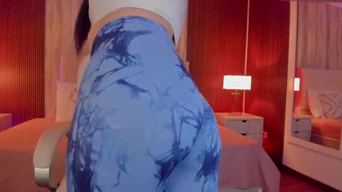 Snapshot of missisabella1 chatting on February 21, 2:38 pm Bella Castillo online show from February 21, 2:38 pm