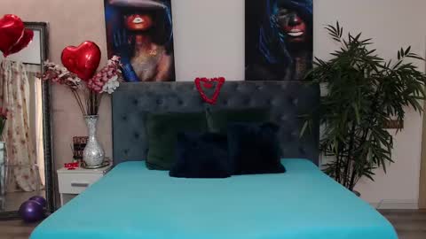 Snapshot of missjuliax chatting on February 20, 5:55 am missjuliax online show from February 20, 5:55 am