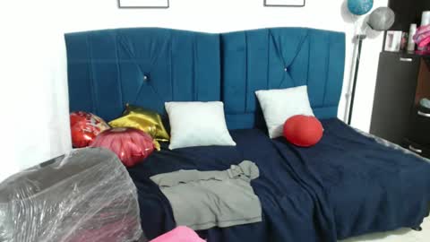 misskarol18 online show from February 13, 7:31 pm