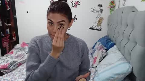 misskarol18 online show from January 18, 2:44 pm