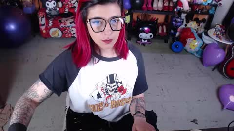 Snapshot of missmia2 chatting on September 18, 3:05 pm Miss Mia online show from September 18, 3:05 pm