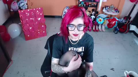Snapshot of missmia2 chatting on February 27, 4:32 pm Miss Mia online show from February 27, 4:32 pm