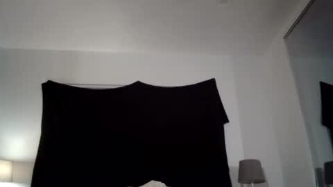 missytuffles online show from September 18, 1:15 pm