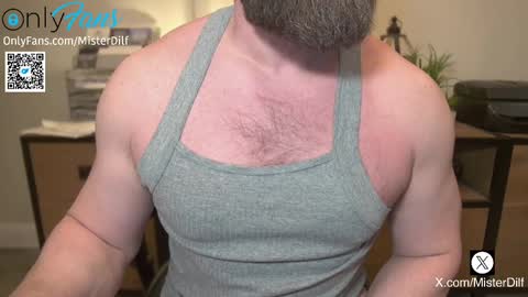 Snapshot of mister_dilf chatting on March 4, 6:50 pm MISTER DILF online show from March 4, 6:50 pm