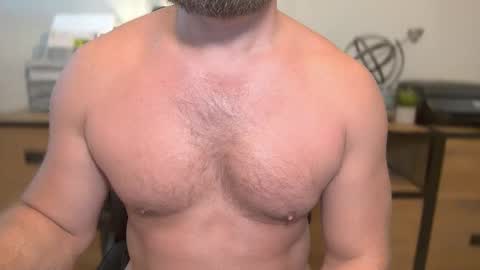 Snapshot of mister_dilf chatting on September 13, 3:36 pm MISTER DILF online show from September 13, 3:36 pm