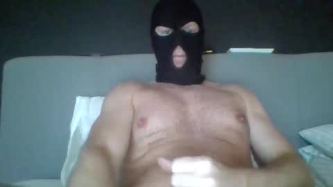 Snapshot of mister_tommm80 chatting on December 2, 9:09 am mister_tommm80 online show from December 2, 9:09 am