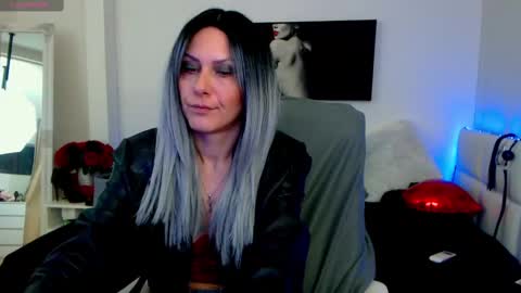 MistressEvelyn  online show from February 24, 4:05 am