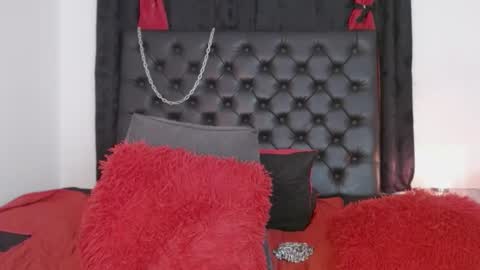 Snapshot of mistresslombana_666 chatting on February 10, 8:09 am Mistresslombana online show from February 10, 8:09 am