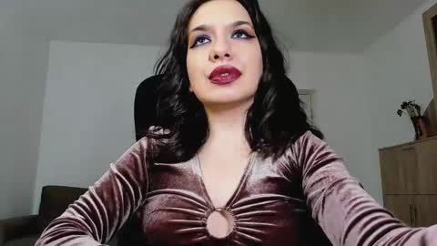 YourGoddessM online show from February 8, 7:26 am