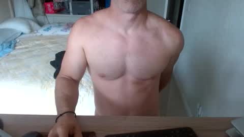 Snapshot of mitcheli chatting on December 18, 3:55 pm Onlyfans online show from December 18, 3:55 pm