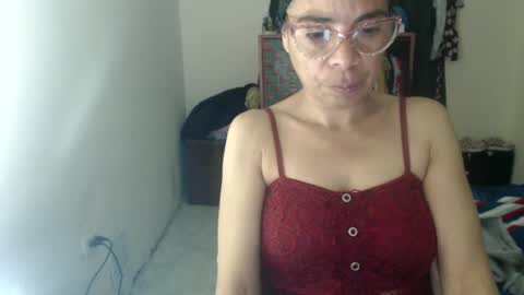 Snapshot of mmaturemessy chatting on December 17, 5:29 am kelly online show from December 17, 5:29 am