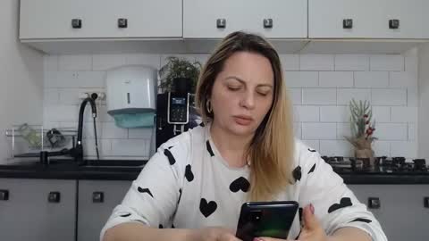 erika online show from February 17, 1:11 pm