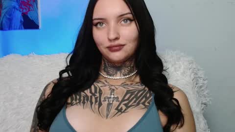 Snapshot of molly_montanaaa chatting on September 14, 5:14 pm Lina online show from September 14, 5:14 pm
